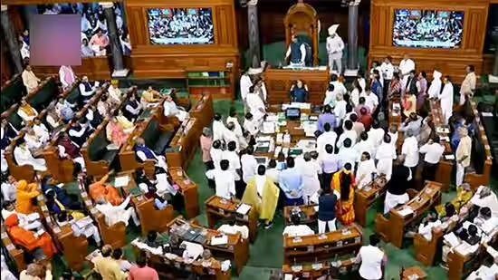 Snowjoy_Kashmir's tweet photo. The Lok Sabha passed the over ₹1.18 lakh cr budget for the #JammuAndKashmir for 2023-24 amid din with 35% capital expenditure at ₹41,491 crore to be spent on development and infrastructure.#kashmirdevelopment #kashmir @adhicutting https://t.co/aIk8c7QI19