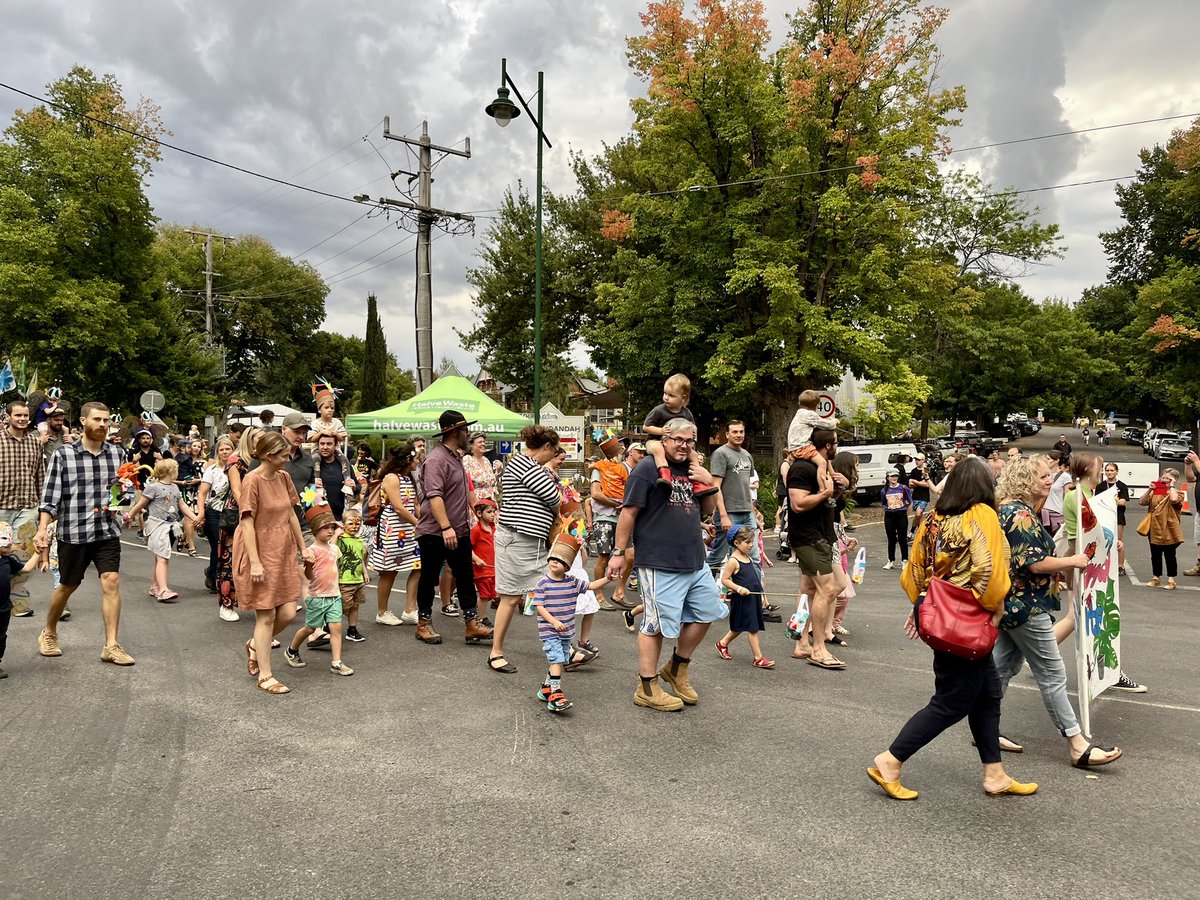 YackFolkFest's tweet photo. A magnificent opening parade. The Festival is back! #YFF23 https://t.co/RThMAIpV9j