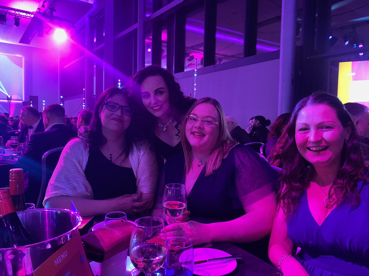 HayleyHilgart tweet media