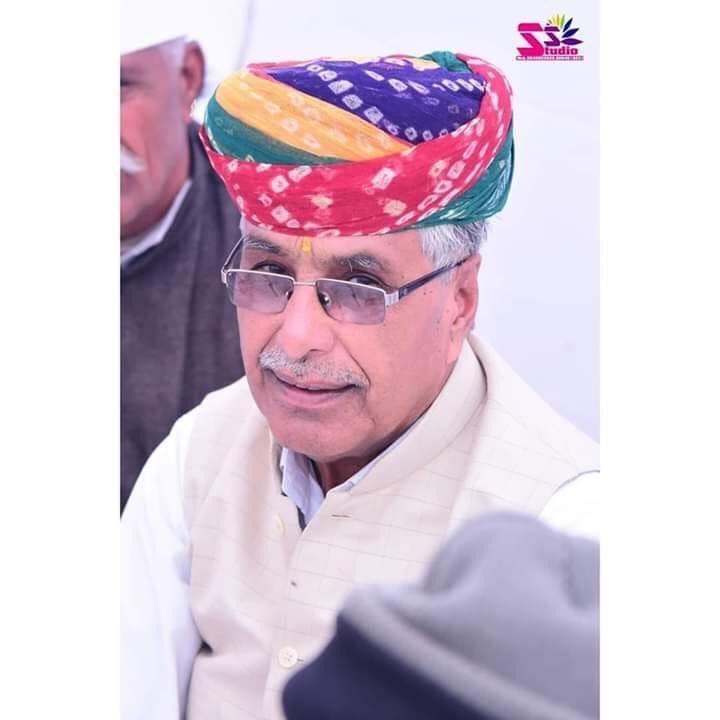 SanjayDhakaa's tweet photo. फलोदी विधायक आदरणीय श्री पब्बारामजी बिशनोई को जन्मदिवस के शुभावसर पर हार्दिक बधाई एवं शुभकामनाएँ।
में ईश्वर से आपके अच्छे स्वास्थ्य व दीर्घायु की कामना करता हूँ।
@BishnoiPabbaram https://t.co/aFFwOgd40m