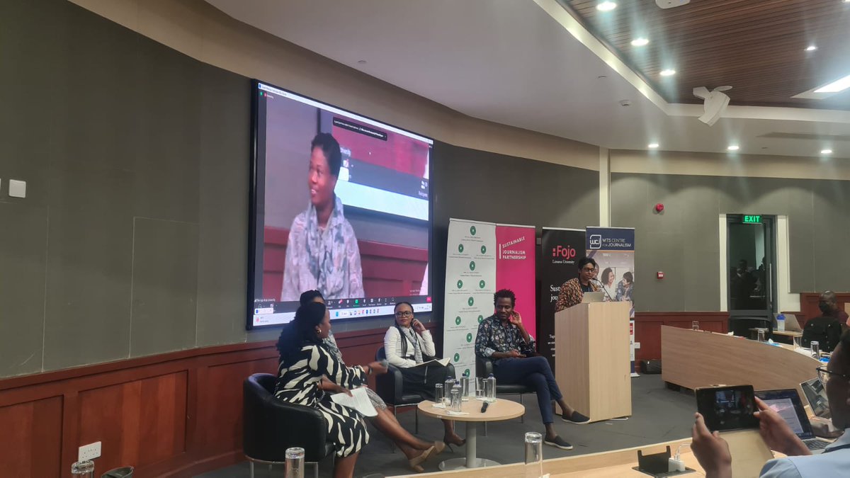 AKU_GSMC's tweet photo. HAPPENING NOW!

The role of content and representation in sustainable journalism - The Southern Africa example.

Speakers
✅@MsBTutu - @witschinaafrica
✅@LeendoNzuza - @jamlabafrica
✅Munyaradzi Dodo - @MagambaNetwork
✅@EmanandherVoice - The Voice, Botswana

#SJP2023 https://t.co/69Jwe5ZtHU