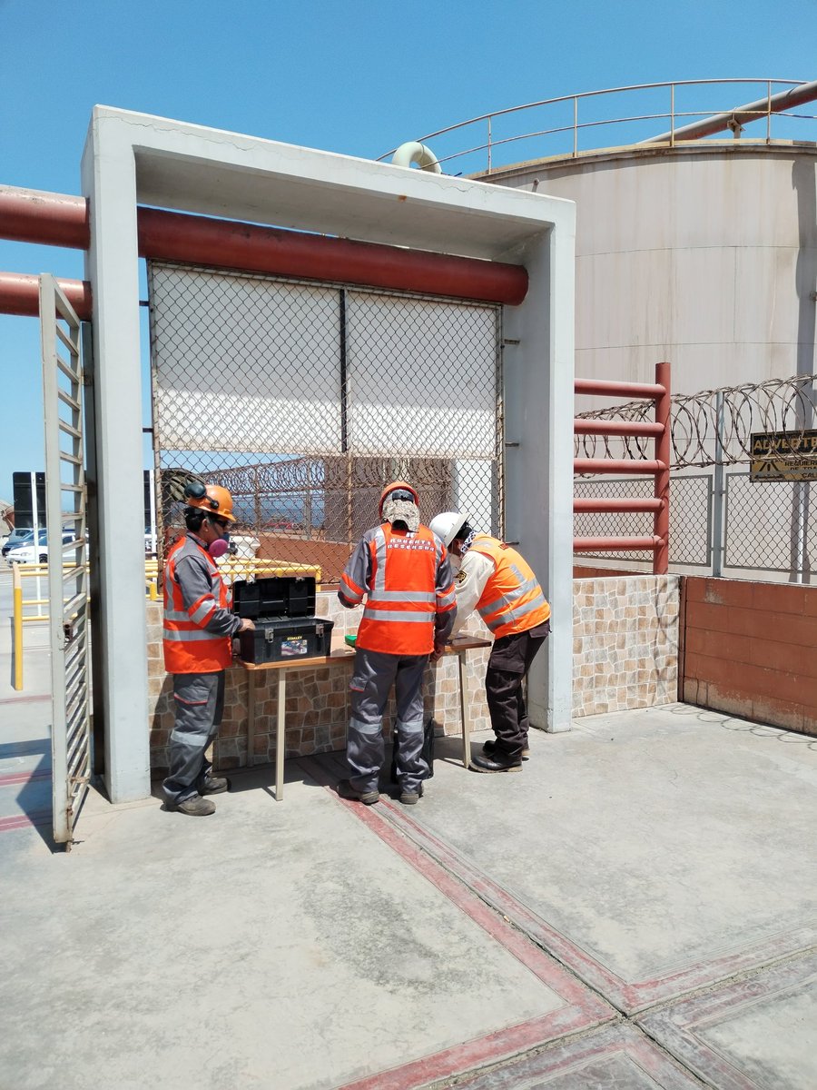 silvia_bazalar's tweet photo. Visitando una unidad en Moquegua para compartir con nuestros lidermans, oyendo sus sugerencias y así mejorar cada día. #liderazgo #liderman #creciendoymejorando https://t.co/z61x4WssjH