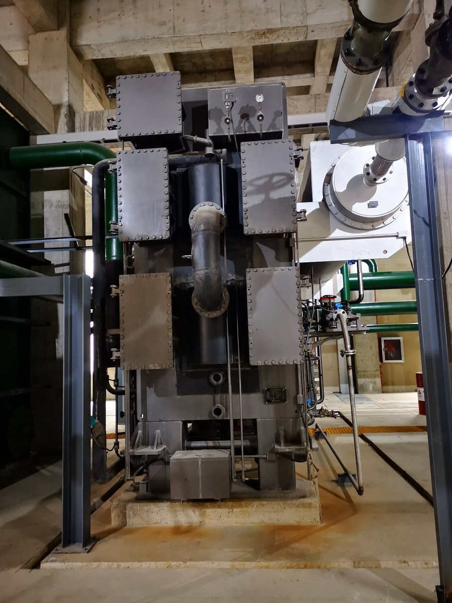 Alicia9961206's tweet photo. #HopeDeepblue Typical Project
Two unit #LowTemp. #AbsorptionChiller, driven by 0.5MPa #steam, which was recovered in chemical production process, are used for process #cooling of plant products.
The cooling capacity of each unit is 2.3MW, producing 2°C #chilledwater https://t.co/p00PE0DtRc