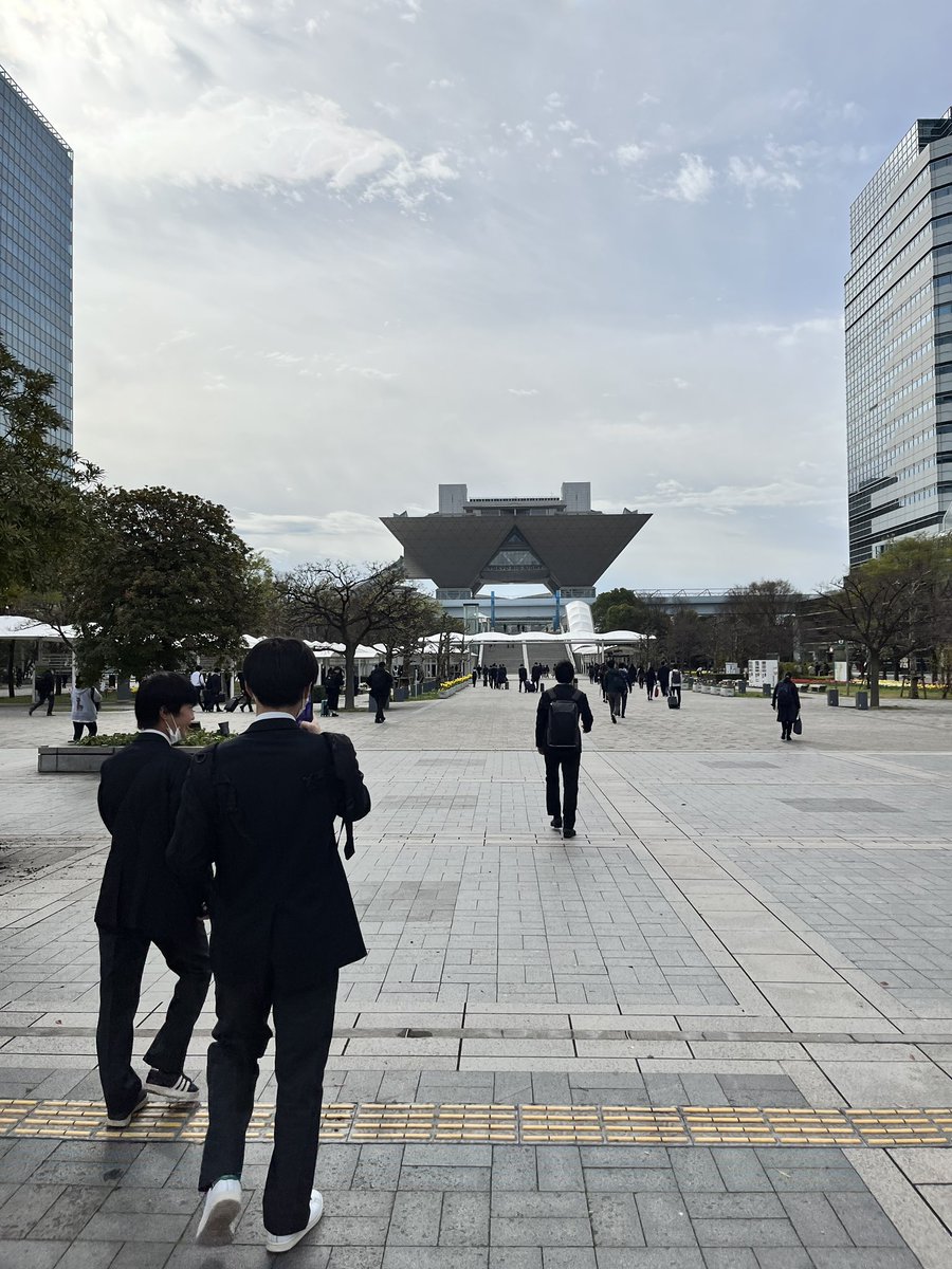 yabehighschool's tweet photo. 二輪車競技部　東京モーターサイクルショー　ステージLIVE配信
本日午後２時１０分～
高校生の交通安全教育する内容のステージに登壇し、
本校の二輪車安全運転教育について発表します。 

LIVE 配信

https://t.co/Z6VolkjvCD

#二輪車競技部 #バイクでつながる #東京モーターサイクルショー https://t.co/nS9S1Fo4oM
