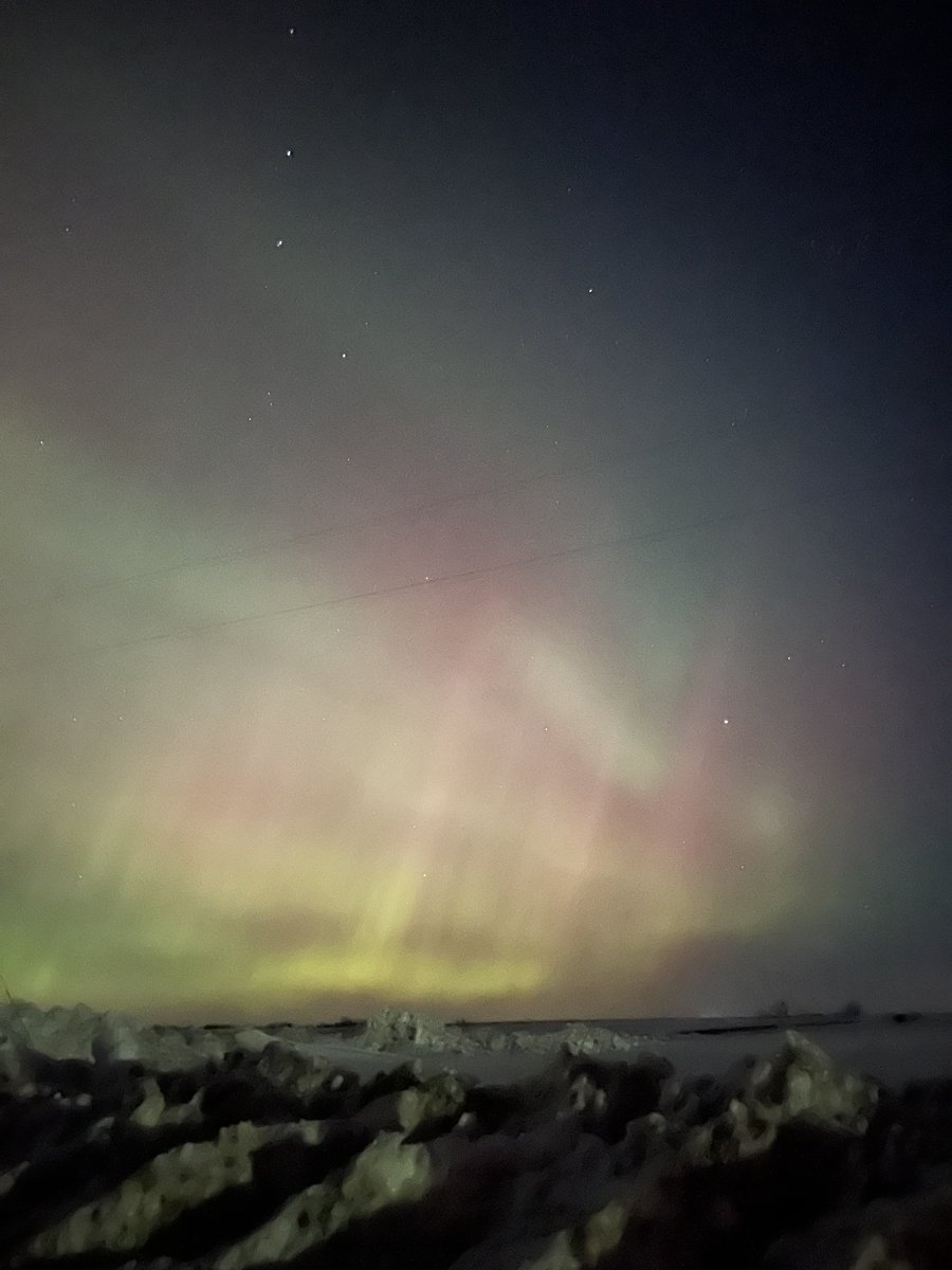 kenny_allen's tweet photo. Major Aurora show going on just north of Madison, SD. With my daughter @AinsleyClaire07 and we’ve witnessed the most beautiful dancing reds and greens and a sliver of a crescent moon! What a magical night! 

@NWSSiouxFalls @NWSSiouxFalls @SevereSituation @SevereStudios @trobec @PhilSchreckWX @shawncable