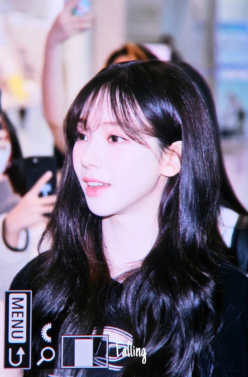 Falling_411's tweet photo. 230324 ICN 출국 preview

#aespa #에스파 #KARINA #카리나 https://t.co/Dg3F6Dlatp