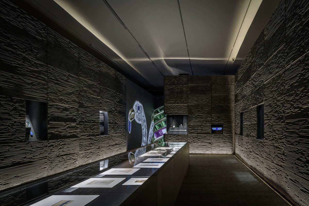 thepassengerma's tweet photo. Te recomiendo visitar “El diseño de Cartier: Un legado vivo” en @museojumex, una exposición que recorre la historia de la Maison a través de una selección de sus joyas más icónicas, incluyendo la exclusiva colección que tenía María Félix. Entrada libre. https://t.co/S4hjFIEFnw