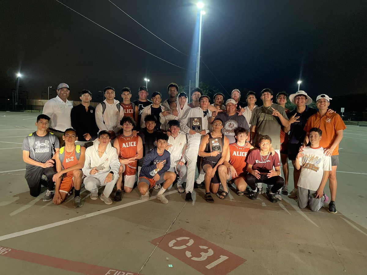 AtwoodKory's tweet photo. Bringing home the Varsity and JV team championships from the Trojan Relays! Super proud of our guys and coaches! Let’s keep it rolling! Come out next week at our home meet to watch these guys do what they do… COMPETE!! @AliceAthletics1 @coach_gaza https://t.co/RvRwVzvx21