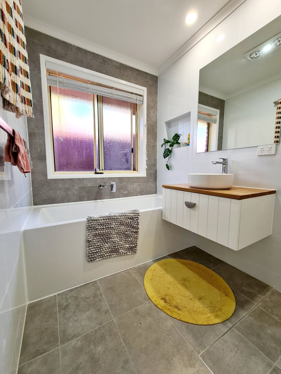 AdelaideBnR's tweet image. Before and after, bathroom and toilet renovation.

Fully redesigned bathroom space.

#tilesa #tilingideas #tilingwork #tilingadelaide #tiling #satisfyingresult #adelaide #southaustralia #localbussiness #ichoosesa #sa 
#tiler #tilerlife #waterproofing #sealedforgood #screeding…