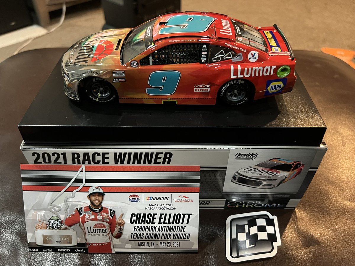 VortexRacingNet's tweet image. Lots of new and exciting 1:24 Diecast have been uploaded! Most of them autographed! Only 1 of each available, pick them up at VortexDiecast.com before someone else does