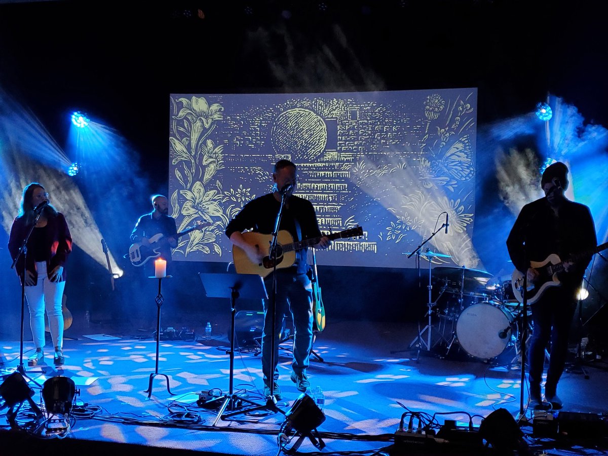 millerjtm's tweet photo. They say "fake it 'till you make it"
'Till your life is one big lie
Skye Peterson, Not So Sure
Such a great concert tonight with @AndrewPeterson #ResurrectionLetters https://t.co/8Qr7dunf9G