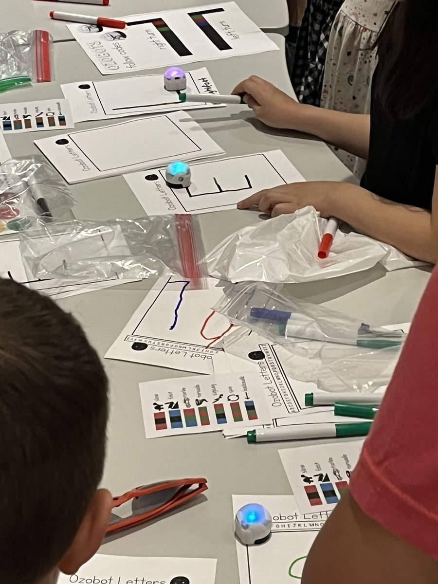 Stopped by to support <a href="/JLJohnsonElem/">Joe Lee Johnson Elem</a> Literacy Event tonight! So many stations so little time! Enjoyed watching students lead as they welcomed families, facilitated stations and helped their teachers! So fun! <a href="/AnneRrisd/">Anne Grieshop</a> @PrincipalKUnger <a href="/ParentPrograms/">Round Rock ISD Parent Programs</a>