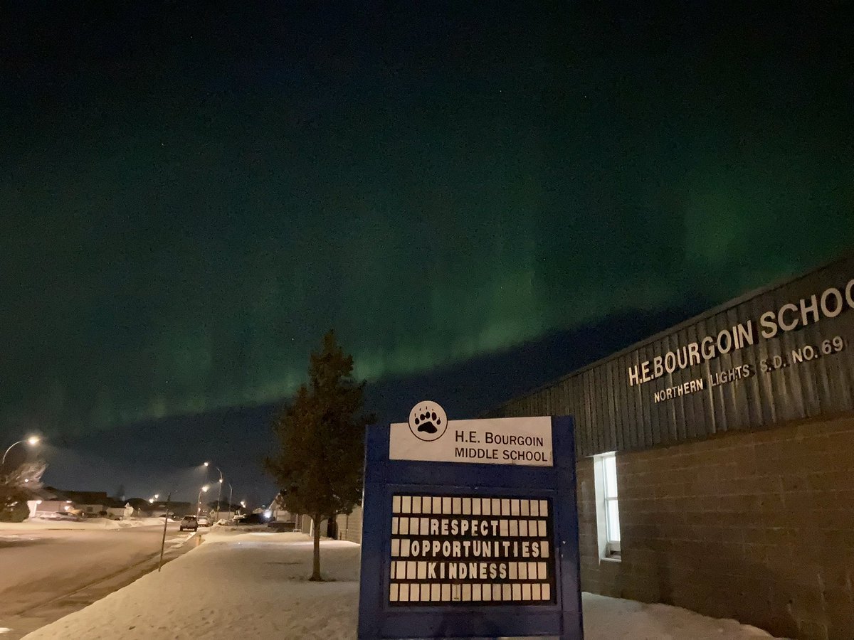 Tracy Casselman (@tracycasselman1) on Twitter photo How cool is this!? Our school division is Northern Lights Public Schools! <a href="/HEBourgoin/">HEB School</a> <a href="/nlpsab/">Northern Lights</a>
Beautiful Alberta skies! How cool is this!? Our school division is Northern Lights Public Schools! <a href="/HEBourgoin/">HEB School</a> <a href="/nlpsab/">Northern Lights</a>
Beautiful Alberta skies!