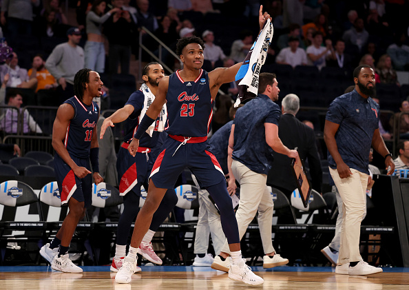 ESPNInsights's tweet photo. The Florida Atlantic Owls are the 4th team since the field expanded in 1985 to reach the Elite 8 after entering the year with no NCAA Tournament wins. https://t.co/4FqXpYJzbG