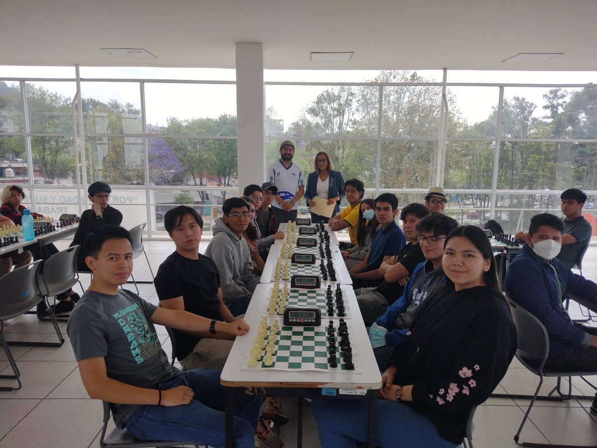 EstadisticaUV's tweet photo. ¡Segundo Torneo de Ajedrez! ♟️

Agradecemos y felicitamos a todos los participantes y ganadores 🥇 de esta segunda edición de Torneo de Ajedrez 🏆 https://t.co/P8cEa1pnsj
