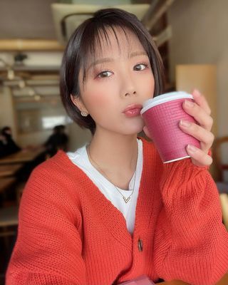 kahori541777986's tweet photo. #カフェ時間 #selfcare #selfcaretips #mindfulness #セルフケア #マインドフルネス #カフェ巡り #japanesegirl #日本女孩 #オレンジニット #orangecode #オレンジコーデ https://t.co/Txg2LrJWIt