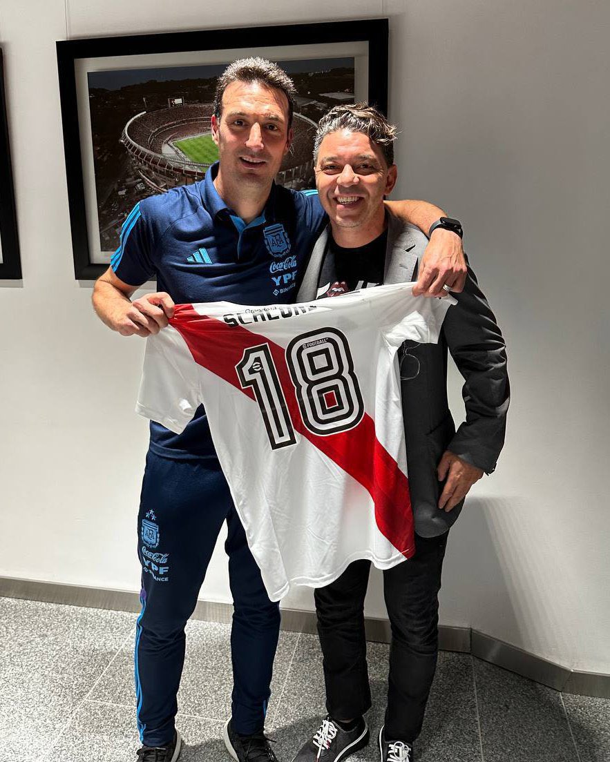 GerCarp35's tweet photo. La cámara solo enfoca a DTs que le ganaron una final de América a su máximo rival. https://t.co/queXbZMxsd