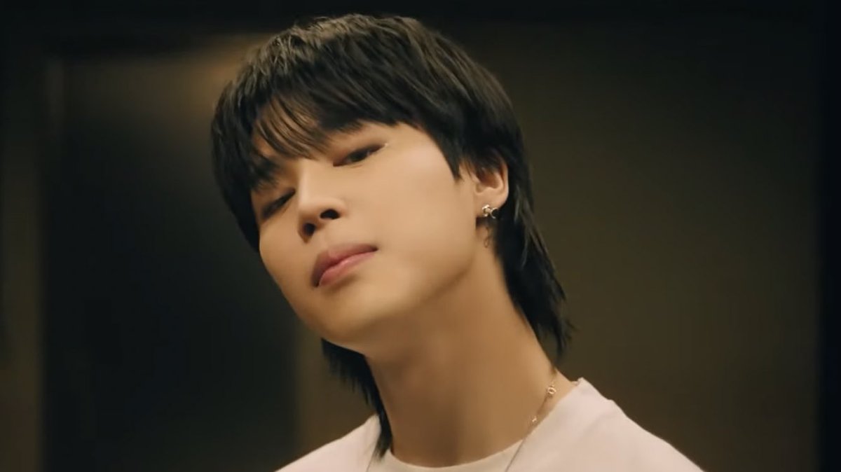 mubai__jk's tweet photo. ชอบลุคนี้ชอบทรงผมนี้ ตกหลุมรักเรยอะ
https://t.co/kv598062Tv
