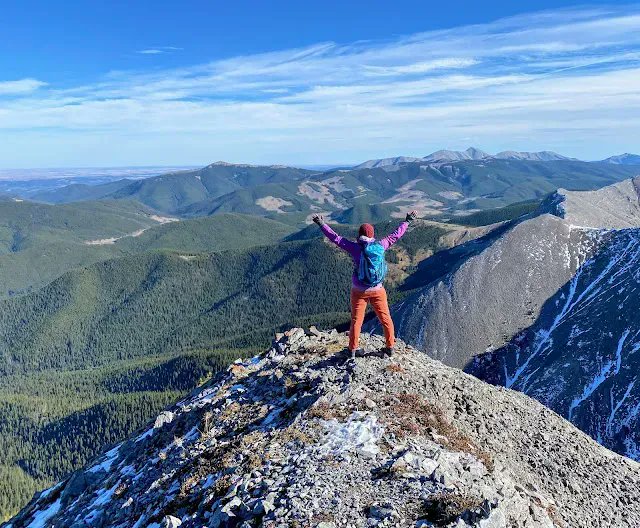 Spring is almost here: SPRING HIKING SUPER GUIDE FOR THE CANADIAN ROCKIES! Read - buff.ly/3sctbnD #spring #hiking #canmorekananaskis #kananaskis