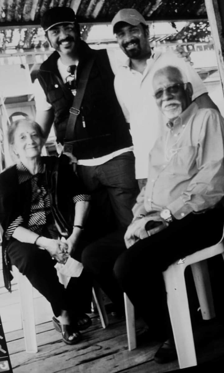 YAYASar1012's tweet photo. Bad Day 🖤 Personally for #AjithKumar💔
 
அண்ணன் திரு. #அஜித்குமார் அவர்களின் தந்தை இன்று காலை காலமானார்💔

அண்ணனின் குடும்பத்திற்கு எங்களுடைய ஆழ்ந்த இரங்கலையும் வருத்தத்தையும் தெரிவித்து கொள்கிறோம்🖤

என்றும் உங்களுடன் உங்கள் உயிர் ரசிகர்கள் 🫂 https://t.co/1SfqvsenFf
