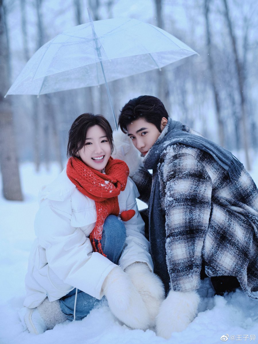 wzypics's tweet photo. — 230324 Wang Ziyi Weibo Update 💙
#YuFei and #SunXiang (#MaoXiaoTong) 2023 reunion in the snow (3/3)
#HelloBeautifulLife #心想事成
#王子异 #wangziyi #NinePercent https://t.co/TxPRWey1ux