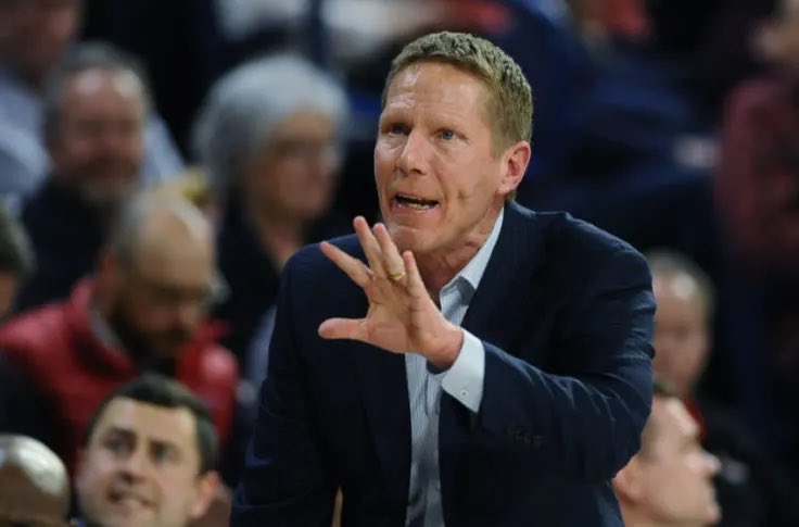 Sports_Daze5's tweet photo. “Sprint up the court and shoot it from 40 feet”
#markfew #gonzaga #MarchMadness https://t.co/hpSWvwATNw