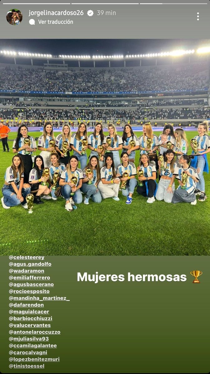 Exbigote_'s tweet photo. Tini fue aceptada por la lider beta de la manada, que cami down la mire por tv https://t.co/1JcZIZiZbp