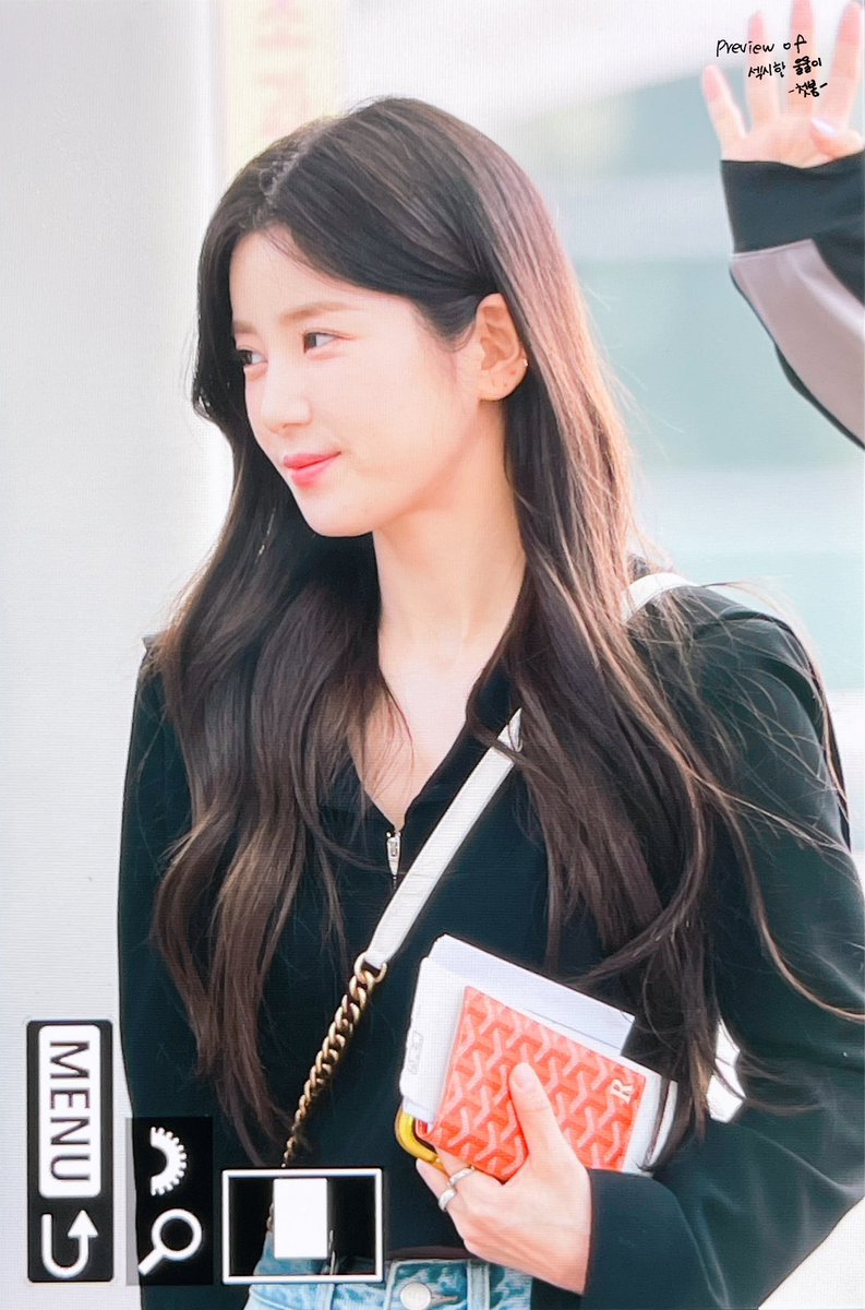 firstspring_313's tweet photo. 첫봄 Preview🌸
230324 인천공항 출국
잘 다녀와요🥰

@Apinkpcr
#에이핑크 #Apink #초봄 #Chobom 
#박초롱 #초롱 #ParkChorong #Chorong #チョロン https://t.co/JF9mqAJC4B