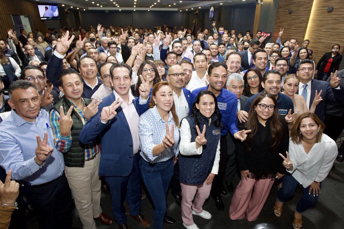 pan_edomex's tweet photo. Con @AlejandraDMV como invitada especial y @EnriqueVargasdV en la toma de protesta de los representantes panistas ante los órganos electorales distritales, Acción Nacional muestra su unión, fuerza y respaldo a la abanderada de la coalición por la Gubernatura del Estado de México. https://t.co/FP066LlfpT