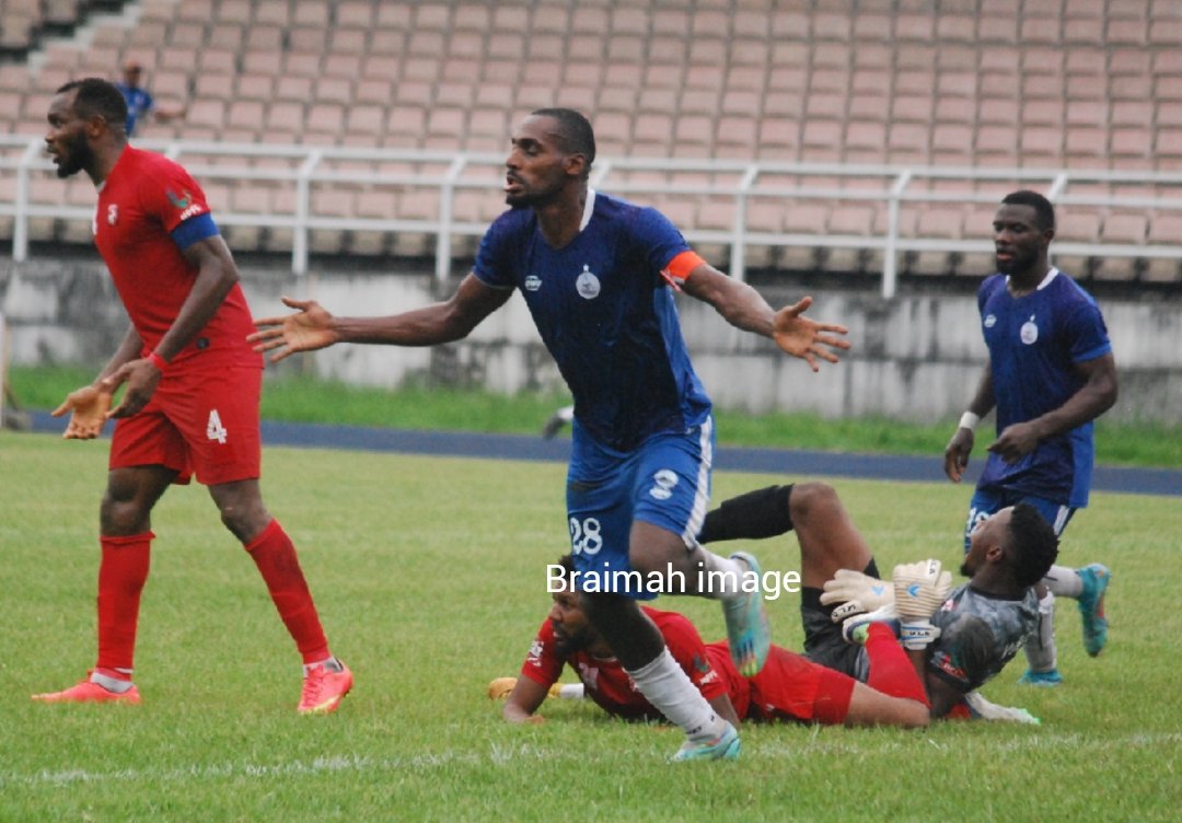 footballliveCH's tweet photo. Maikaba Faults Referee For Rangers' Defeat To Rivers United - https://t.co/6TKPh7ctYs https://t.co/QSLhd21NFn