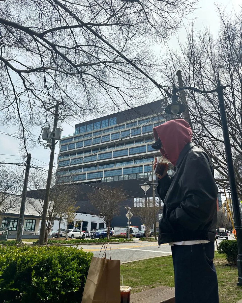 StrayKidsGlobal's tweet photo. [230324 IG UPDATE] 3/3

"Thank You Atlanta💕
#StrayKids #STAY #INstagram #🦊"

🔗: https://t.co/jT8RggrM49

@Stray_Kids #스트레이키즈 #スキズ https://t.co/xOadoPXu5V