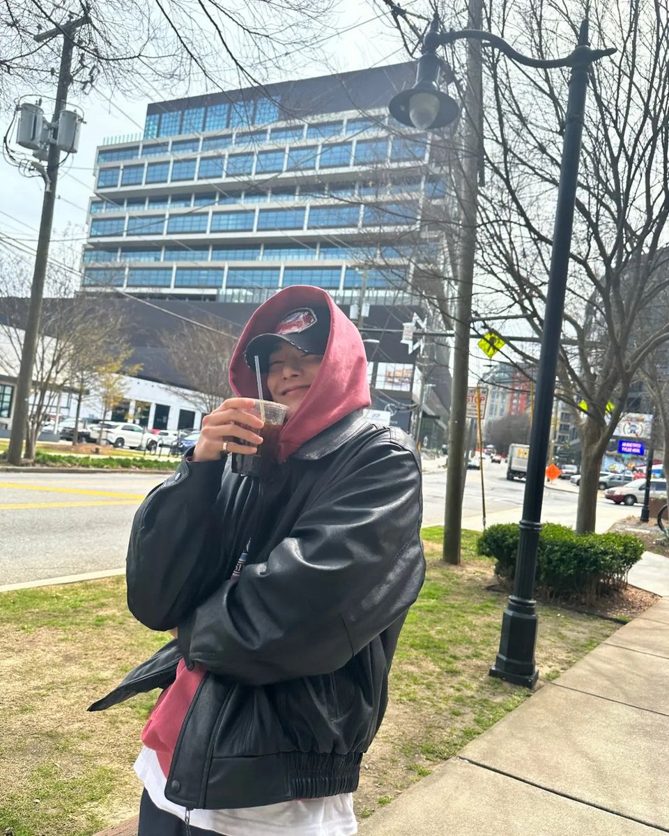 StrayKidsGlobal's tweet photo. [230324 IG UPDATE] 3/3

"Thank You Atlanta💕
#StrayKids #STAY #INstagram #🦊"

🔗: https://t.co/jT8RggrM49

@Stray_Kids #스트레이키즈 #スキズ https://t.co/xOadoPXu5V