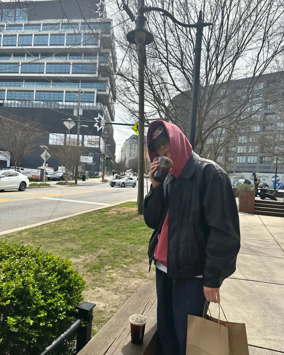 StrayKidsGlobal's tweet photo. [230324 IG UPDATE] 3/3

"Thank You Atlanta💕
#StrayKids #STAY #INstagram #🦊"

🔗: https://t.co/jT8RggrM49

@Stray_Kids #스트레이키즈 #スキズ https://t.co/xOadoPXu5V