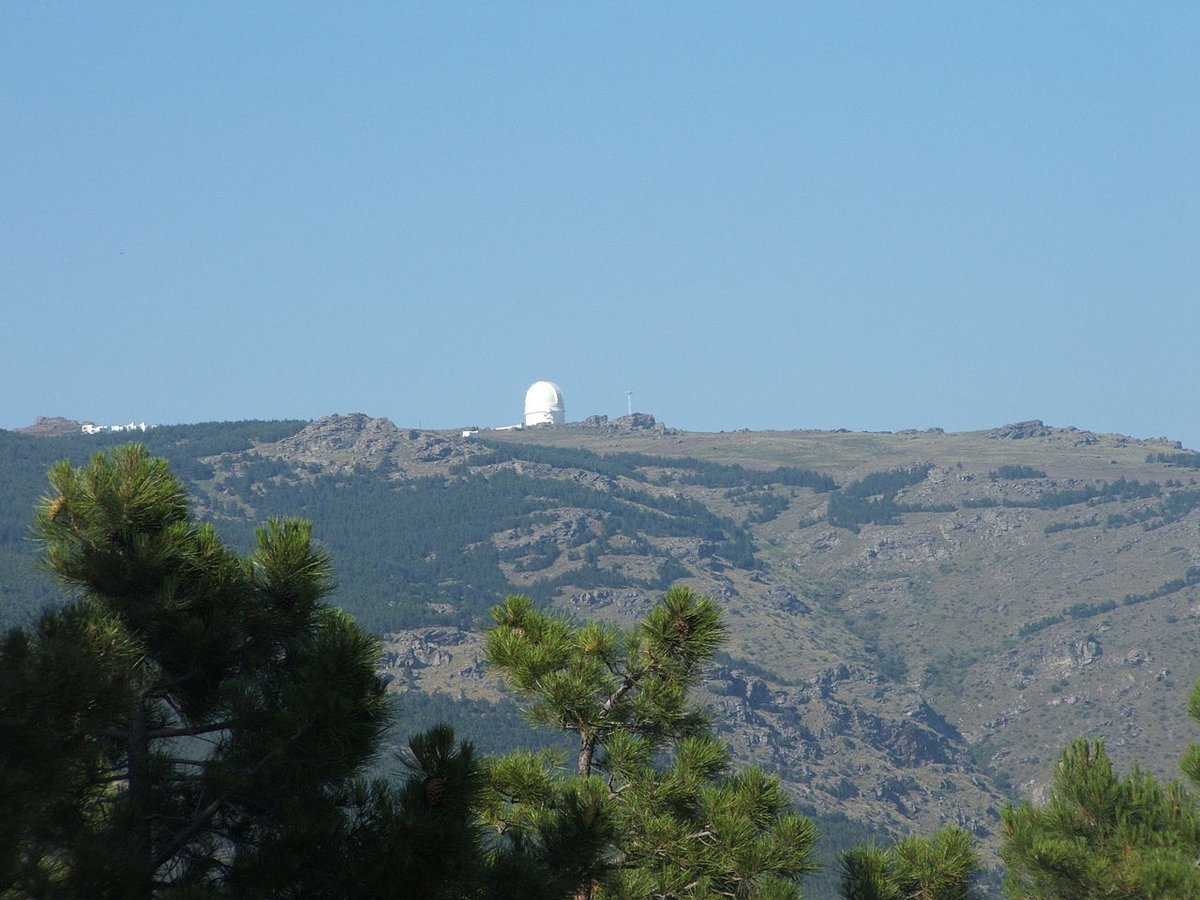 Aquest cap de setmana vaig d'observació a <a href="/CalarAltoObs/">Calar Alto Obs.Astr.</a> amb els alumnes de grau i màster de <a href="/FisicaUB/">Facultat de Física UB</a>. Faré un fil i aniré explicant com són aquestes practiques (spoiler: genials)

es.m.wikipedia.org/wiki/Calar_Alto