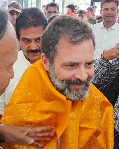 IYCBihar's tweet photo. डरो मत, नफ़रत के बाजार में मोहब्बत की दुकान खोलते रहो। https://t.co/039XWhKGEM