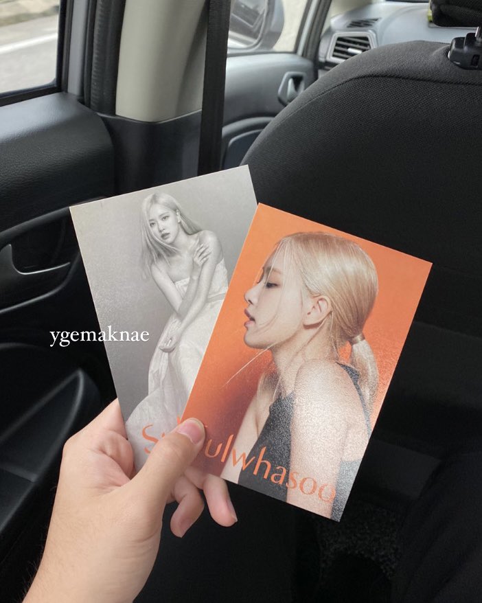 ygemaknae's tweet photo. Went to Sulwhasoo exhibition at Midvalley, KL last Tuesday, all I can say Rojeeee is so yeppeuda~

I guess these Rosé postcards are somewhat the hidden freebies after the Sulwhasoo kits 🧐

#ROSÉ #ROSÉxSULWHASOO https://t.co/wyfFsXrxMT