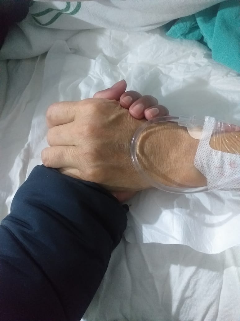 aiinath16's tweet photo. Yo solo quiero que estes bien 🥺💔

#teamomamy https://t.co/dfR8wymG6k