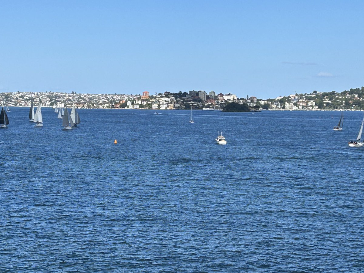 Beautiful afternoon on Sydney Harbour