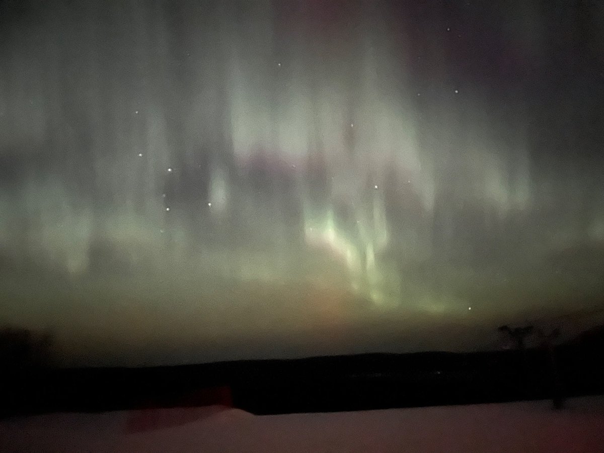 GSaulsbery's tweet image. I decided in October that I would see all 7 Natural Wonders of the World in my lifetime. I hiked the Grand Canyon in the fall, snorkeled the Great Barrier Reef 12 years ago, and *just* saw the Northern Lights. THE FREAKING NORTHERN LIGHTS!! 😯 what a dream. Four to go!