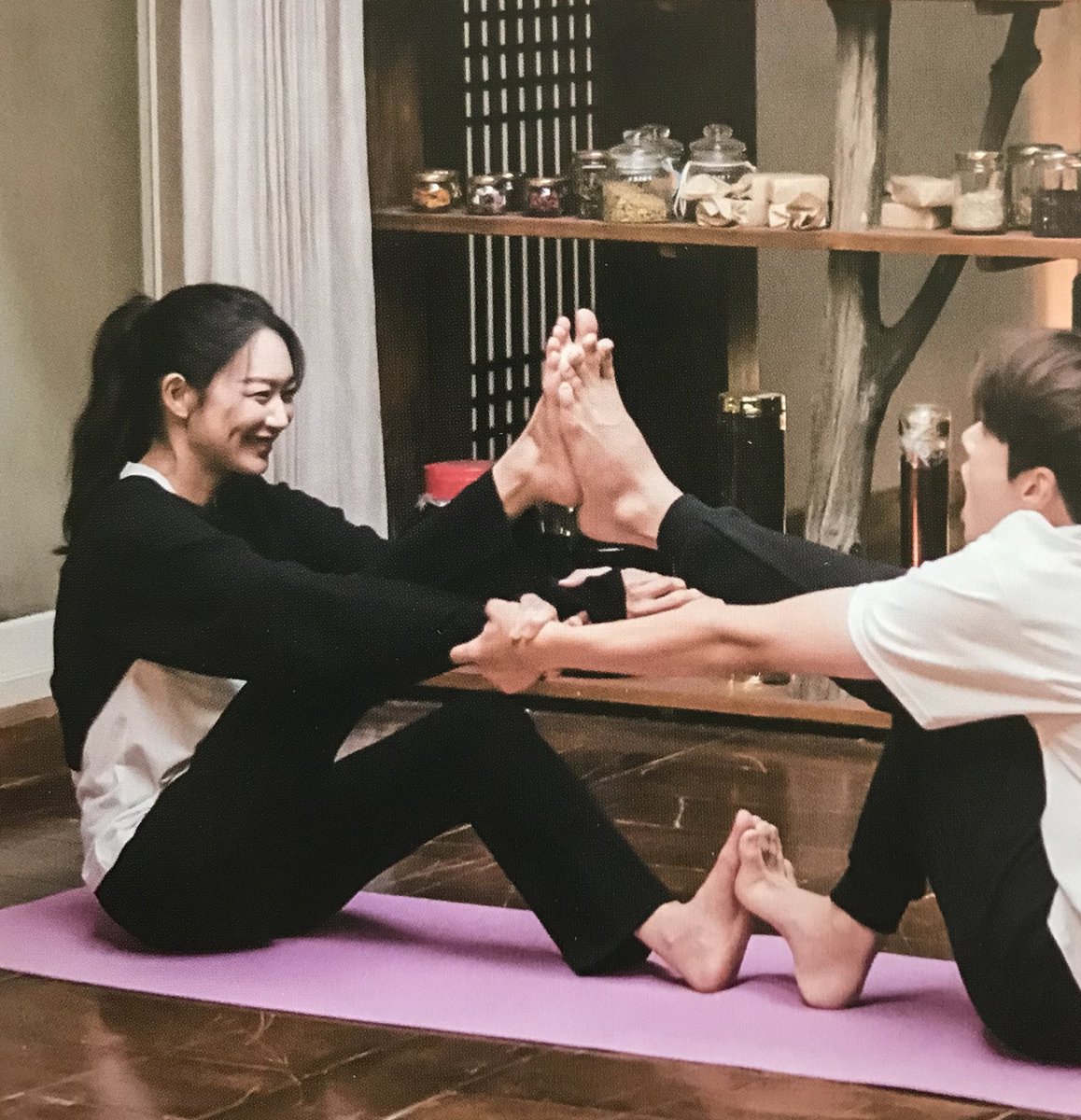 aybigrace's tweet photo. love how they look so candid here 🤧🥰 https://t.co/93WN3RYelg