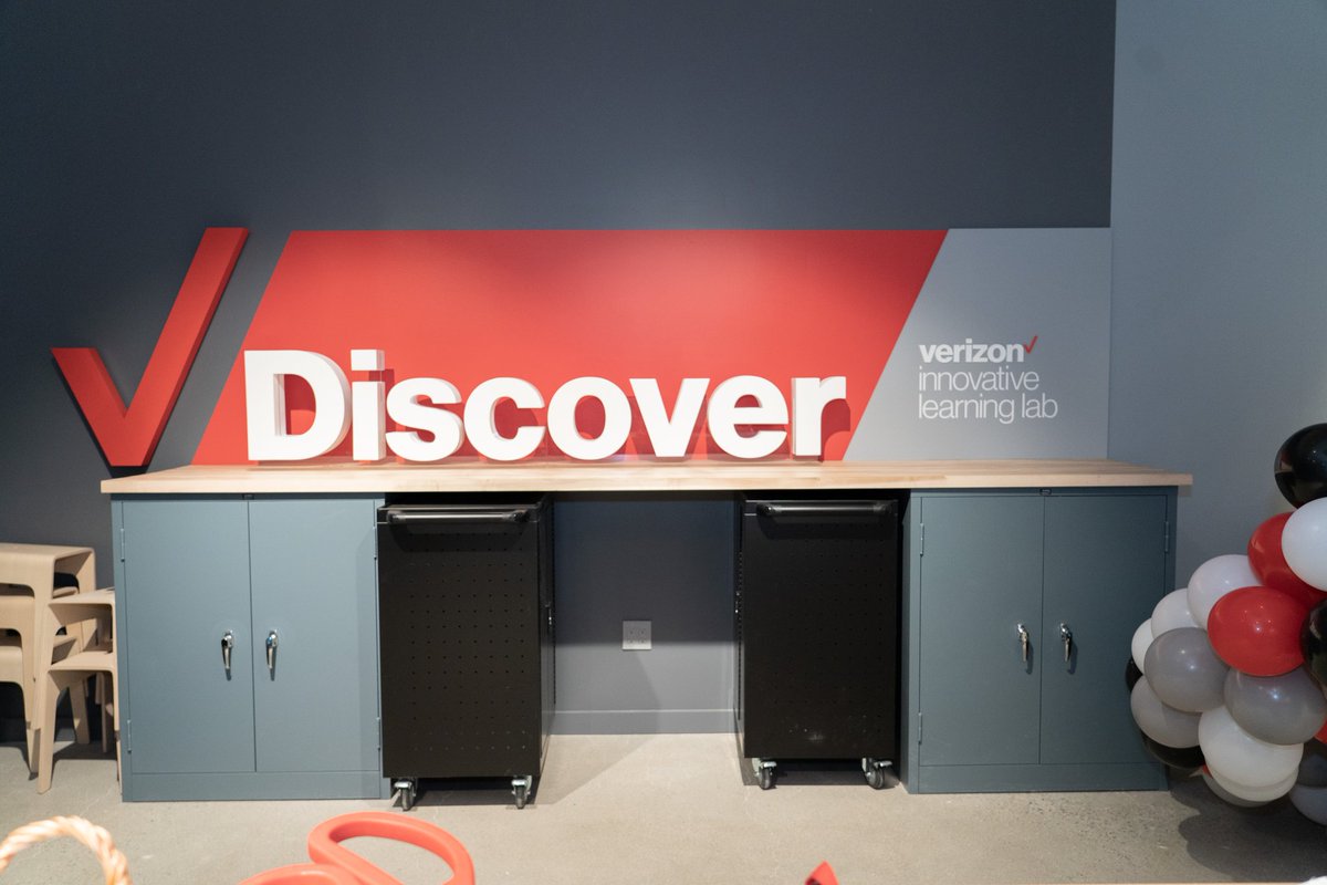 Official Ribbon Cutting of the Verizon Innovative Learning Lab. Students will have access to various technologies and formal curriculum courses. <a href="/Verizon/">Verizon</a>  #innovative #learning #Lab #VirtualReality #3Dprinting