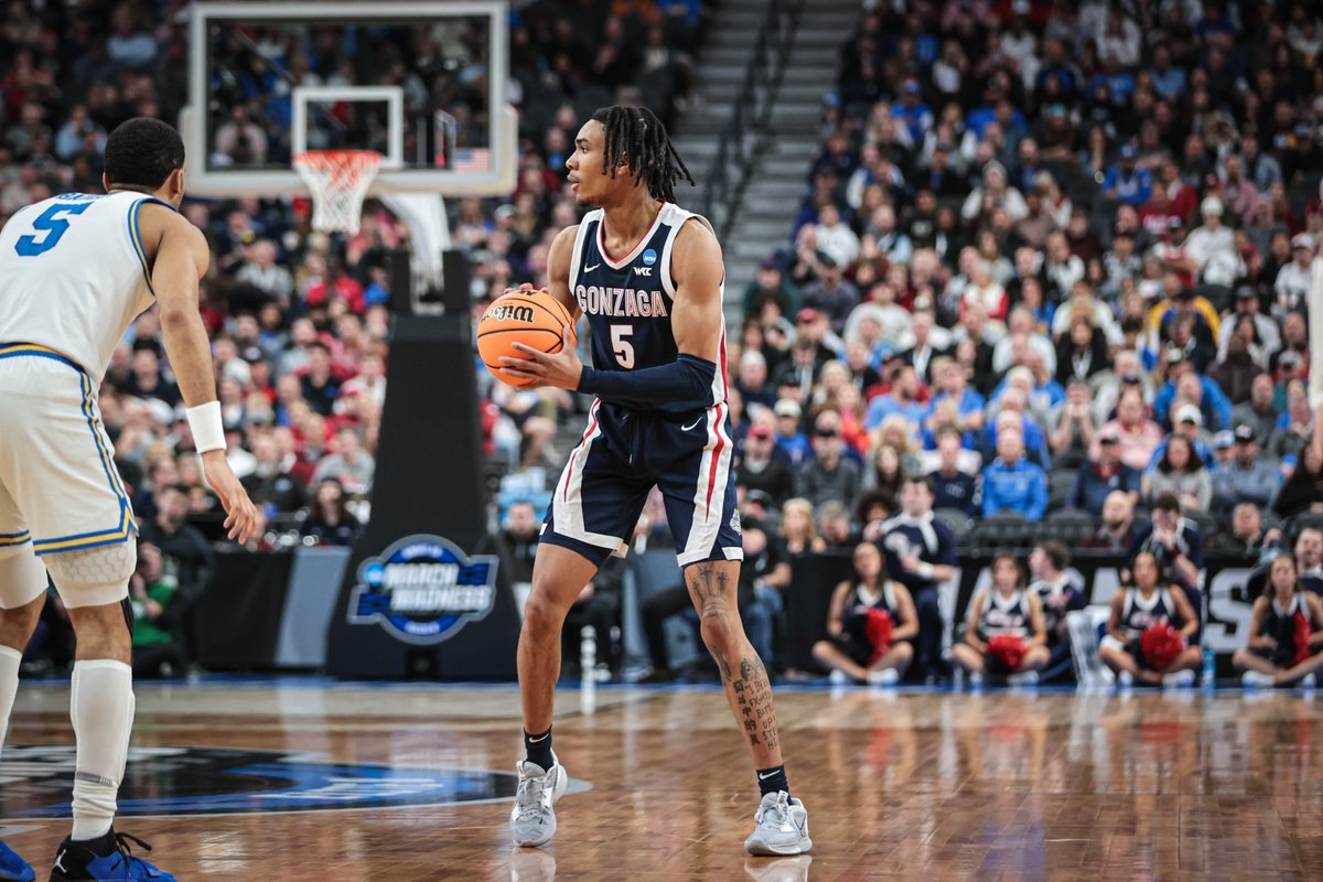 ZagMBB's tweet photo. Zags. Got. Dudes. https://t.co/NlGEAUBPxY