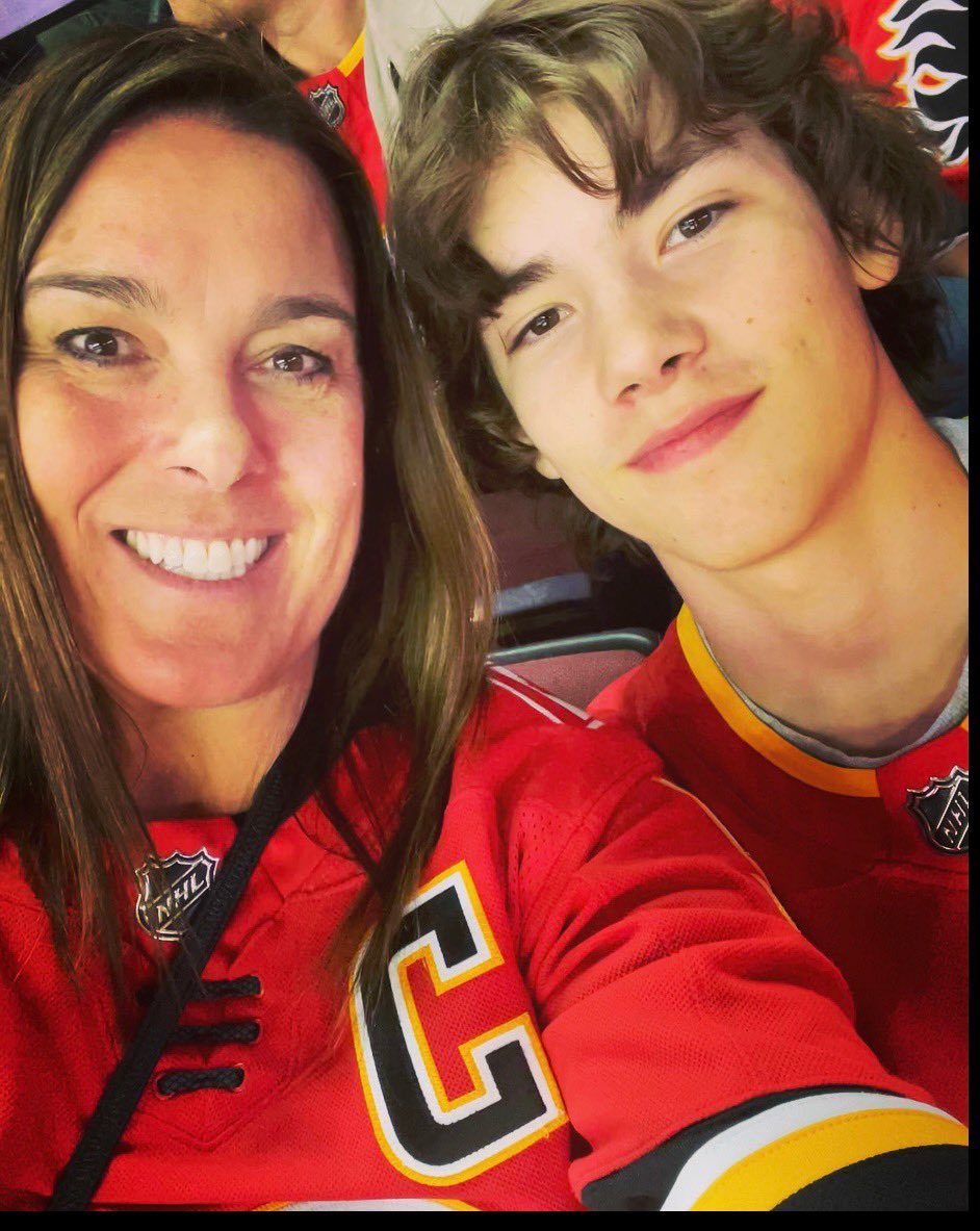 LisaLongball's tweet photo. Awesome night out with my son Luke tonight at the @NHLFlames game! It was a close game! Love that we got to have #ChrisSutter strut his stuff in our section to pump up the crowd along with #CalgaryFlames mascot #HarveyTheHound! We are forever Flames fans! ๐ฅ โค๏ธ๐ https://t.co/t5ixSxOtPk