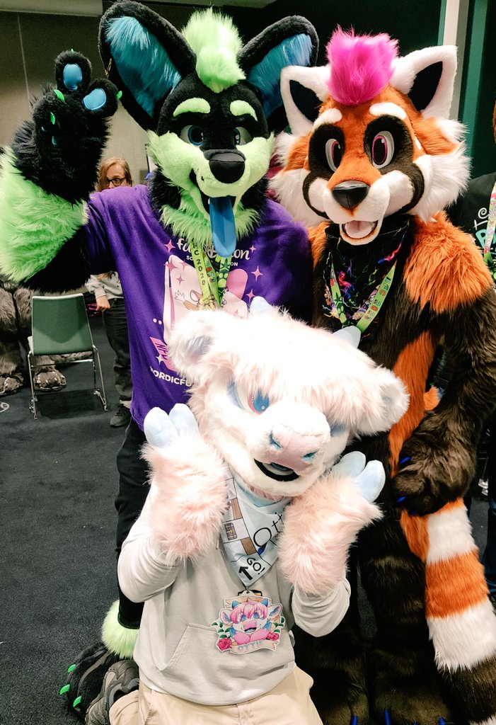 Ottie ( Account moved ! ) tweet media