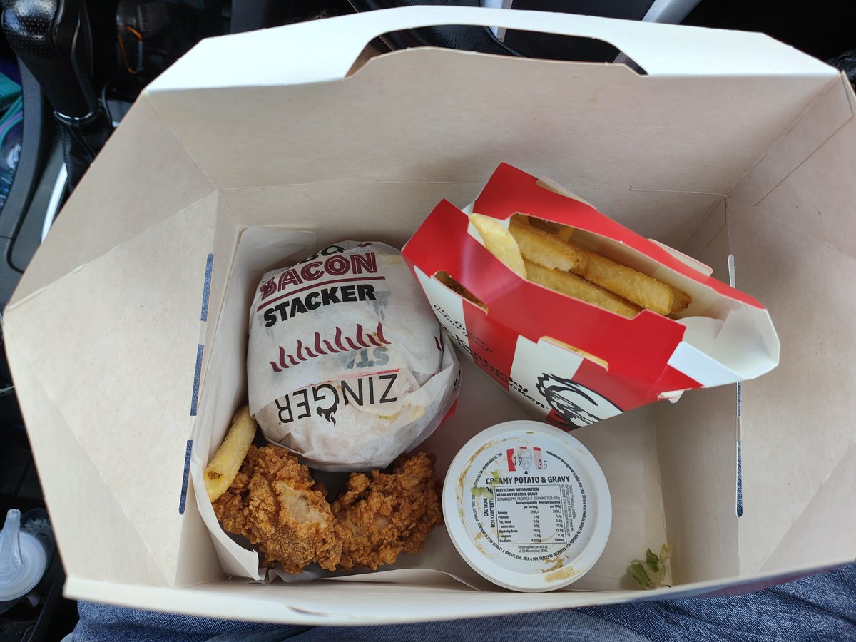 senor_spindle's tweet photo. Get in mah belly
#zingerbox https://t.co/aE3KLBU4Kh