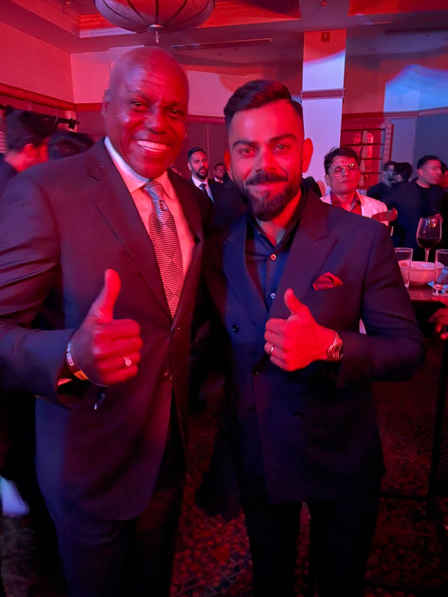 Carl_Lewis's tweet photo. It was an amazing night in Mumbai for the Indian Sports Honours event.  Meeting their greatest athletes, and seeing the up-and-coming athletes shows that India is on the move. https://t.co/RU2OwvuSKZ