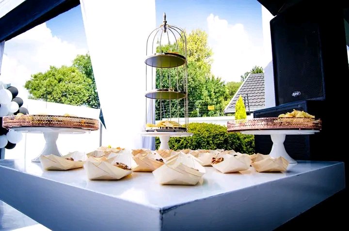 ImageRsa's tweet photo. 🙏🏾🙏🏾 THANKS GIVING 💌💌

📸:@ImageRsa 💎

#Livephotography #Occasions #snaps #picoftheday #Nikon #godox #imagecreatives #lifestyle #thanksgiving #food #beverage #moments #memories #FlashbackFriday #PhotographyIsArt https://t.co/eLIHfHO52f