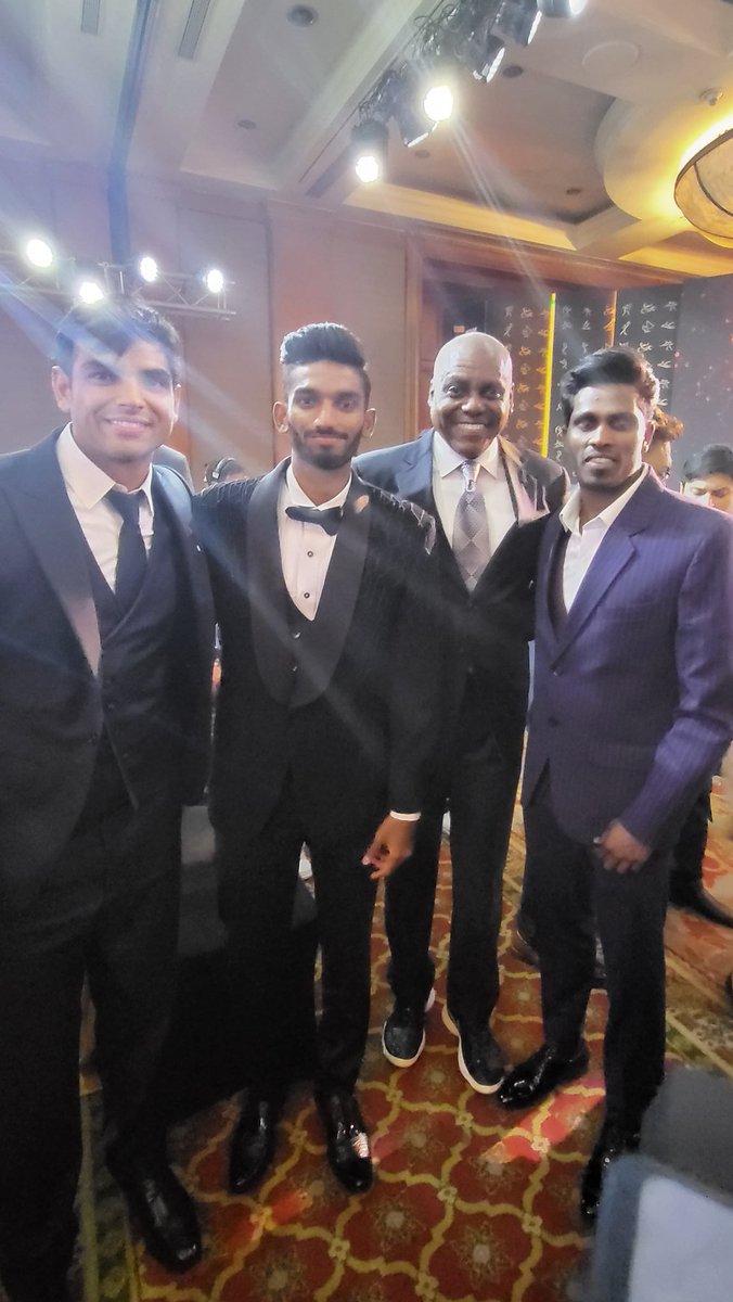 Carl_Lewis's tweet photo. It was an amazing night in Mumbai for the Indian Sports Honours event.  Meeting their greatest athletes, and seeing the up-and-coming athletes shows that India is on the move. https://t.co/RU2OwvuSKZ