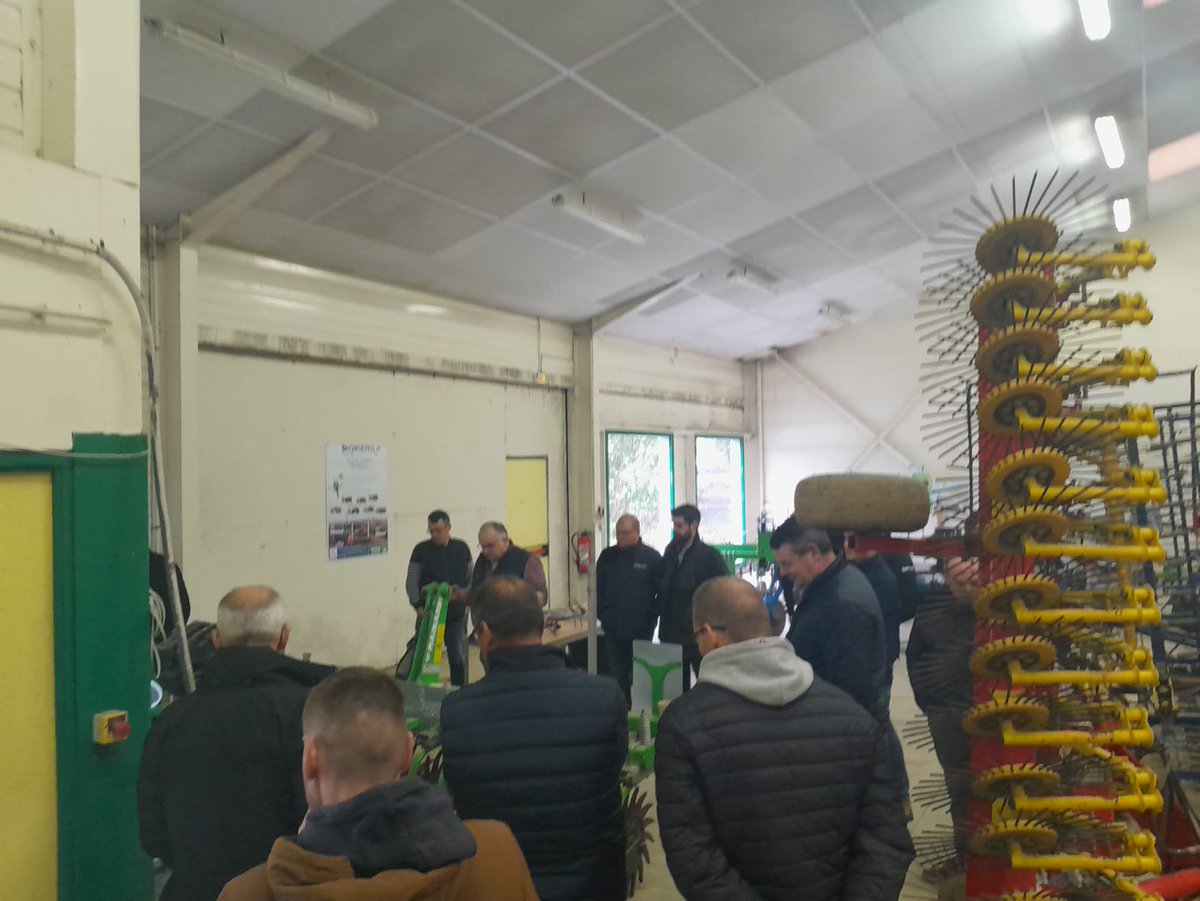 David MEALLET (@davidmeallet) on Twitter photo Hier à la #StationdeKerguehennec nous recevions un groupe de techniciens <a href="/NegoceAgricole/">Le Négoce Agricole</a> <a href="/MoisdonNegoce/">Moisdon Negoce</a> <a href="/GNSolutions56/">GNSolutions</a> <a href="/DEMEURESolution/">DEMEURE Solutions</a> et bien d'autre pour une formation désherbage mécanique. Un super groupe avec des gens ouvert voulant progresser pour mieux servir leurs clients Hier à la #StationdeKerguehennec nous recevions un groupe de techniciens <a href="/NegoceAgricole/">Le Négoce Agricole</a> <a href="/MoisdonNegoce/">Moisdon Negoce</a> <a href="/GNSolutions56/">GNSolutions</a> <a href="/DEMEURESolution/">DEMEURE Solutions</a> et bien d'autre pour une formation désherbage mécanique. Un super groupe avec des gens ouvert voulant progresser pour mieux servir leurs clients
