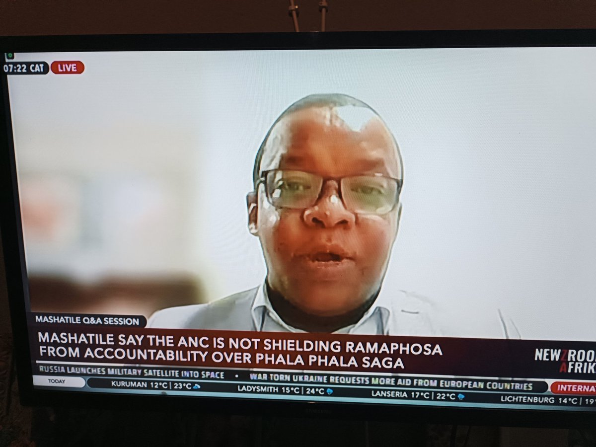 LodCardinal's tweet image. Baaka issue ya majority rule, obviously ke bone deal and ba shelding maan matlhajana ga batlege. *uses majority to push it's decisions, is not democratic*